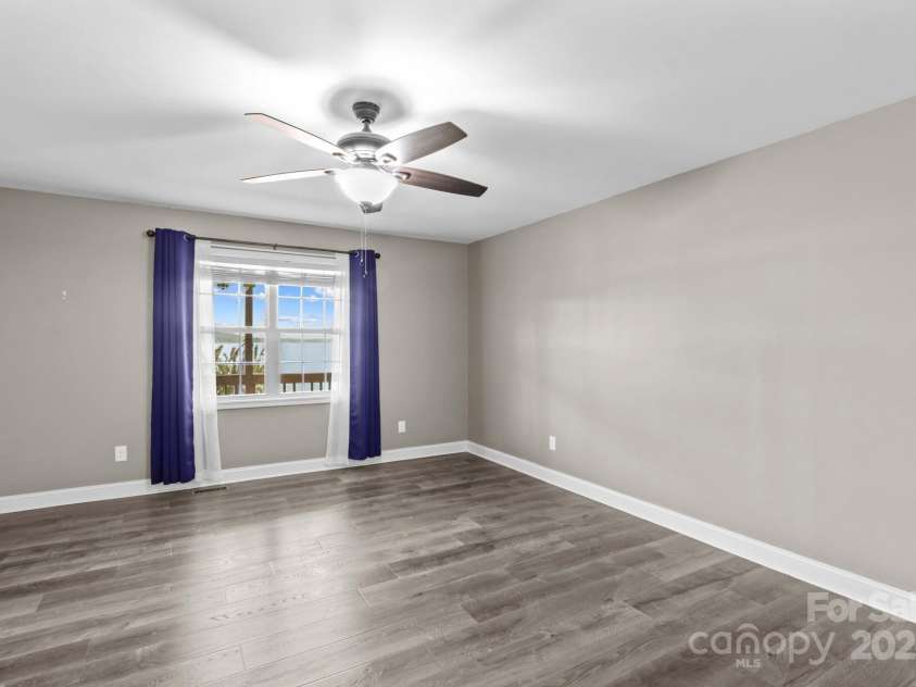 270 Yachtsman Drive, Salisbury, NC 28146.  MLS# CAR4265159, YatesRealty ID 19418. 