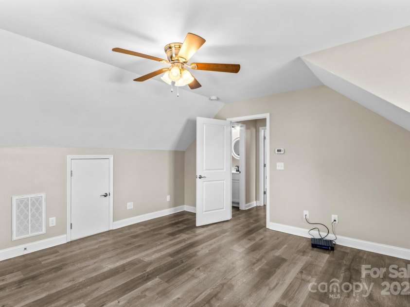 270 Yachtsman Drive, Salisbury, NC 28146.  MLS# CAR4265159, YatesRealty ID 19418. 