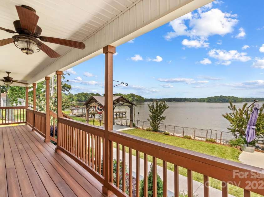 270 Yachtsman Drive, Salisbury, NC 28146.  MLS# CAR4265159, YatesRealty ID 19418. 