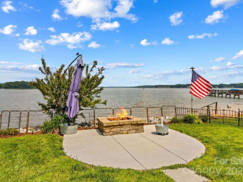 270 Yachtsman Drive, Salisbury, NC 28146.  MLS# CAR4265159, YatesRealty ID 19418. 