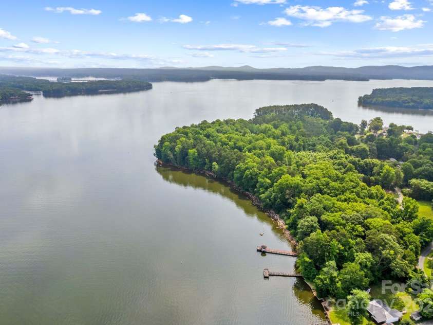 270 Yachtsman Drive, Salisbury, NC 28146.  MLS# CAR4265159, YatesRealty ID 19418. 