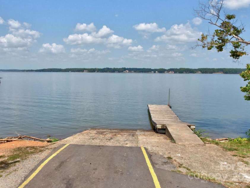 270 Yachtsman Drive, Salisbury, NC 28146.  MLS# CAR4265159, YatesRealty ID 19418. 