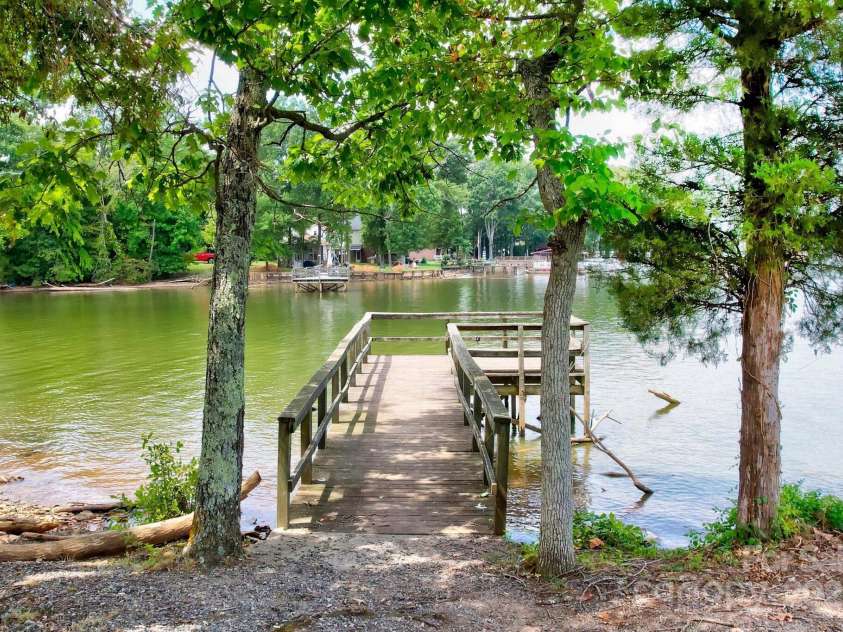 270 Yachtsman Drive, Salisbury, NC 28146.  MLS# CAR4265159, YatesRealty ID 19418. 