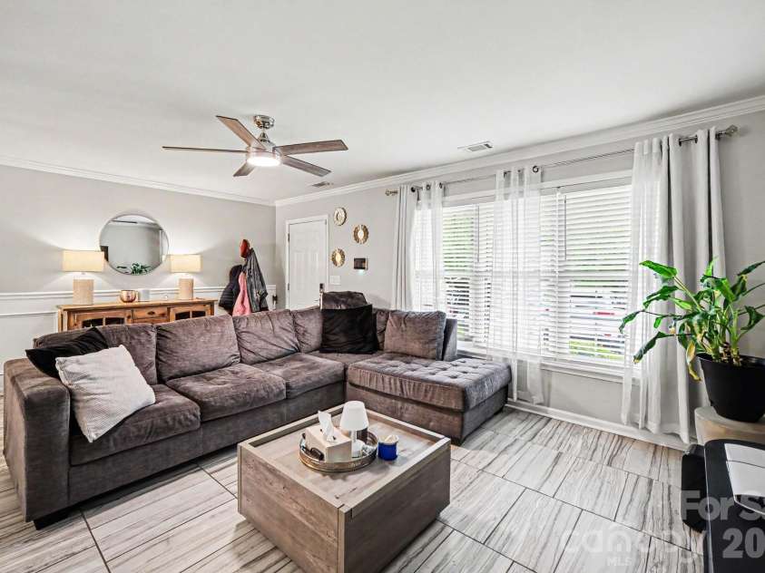 5909 Cougar Lane, Charlotte, NC 28269.  MLS# CAR4376540, YatesRealty ID 19418. 