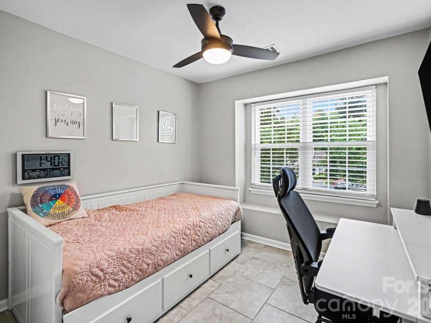 5909 Cougar Lane, Charlotte, NC 28269.  MLS# CAR4376540, YatesRealty ID 19418. 