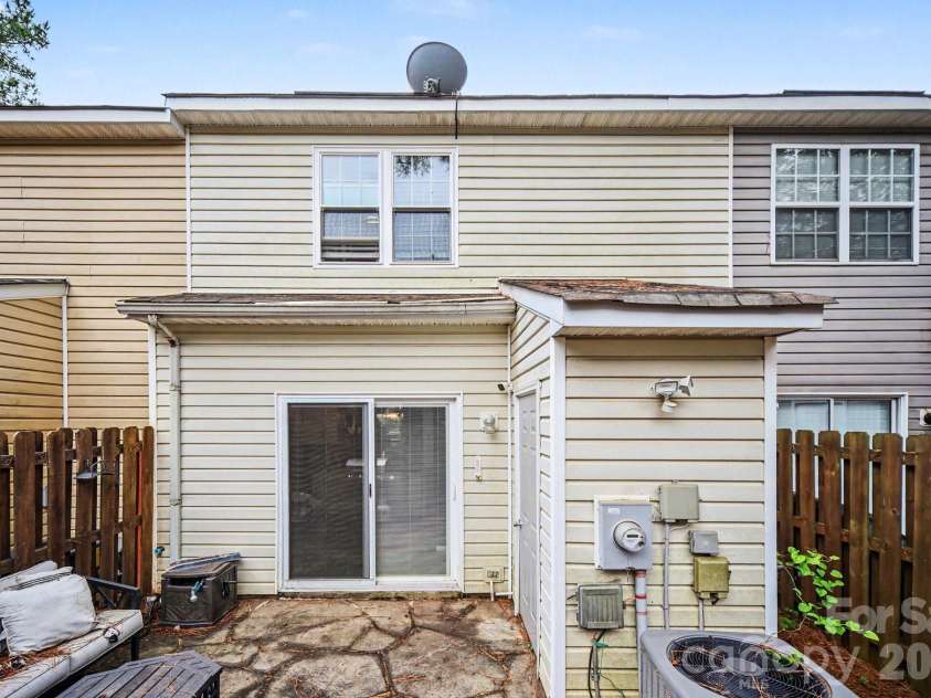 5909 Cougar Lane, Charlotte, NC 28269.  MLS# CAR4376540, YatesRealty ID 19418. Patio