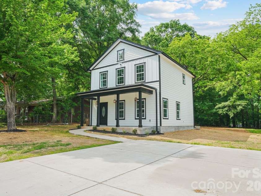 319 Grice Street, Shelby, NC 28150.  MLS# CAR4377750, YatesRealty ID 19419. Front of House 