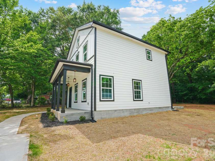 319 Grice Street, Shelby, NC 28150.  MLS# CAR4377750, YatesRealty ID 19419. Front of House 