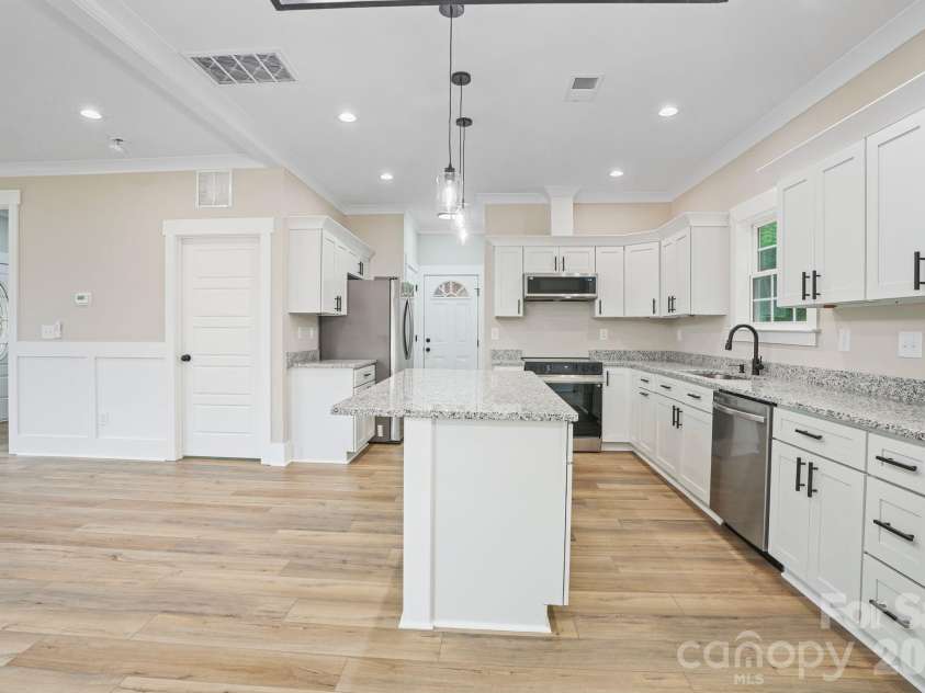 319 Grice Street, Shelby, NC 28150.  MLS# CAR4377750, YatesRealty ID 19419. Kitchen 