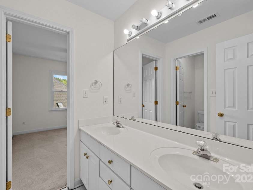 765 Portpatrick Place, Fort Mill, SC 29708.  MLS# CAR4266995, YatesRealty ID 19419. 