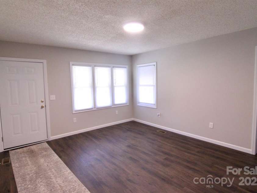 602 Glenn Street, Gastonia, NC 28052.  MLS# CAR4185638, YatesRealty ID 1942. 