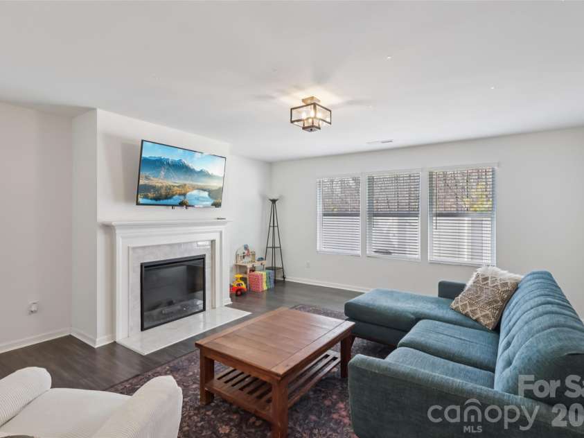 826 Newfound Hollow Drive, Charlotte, NC 28214.  MLS# CAR4343453, YatesRealty ID 1942. 
