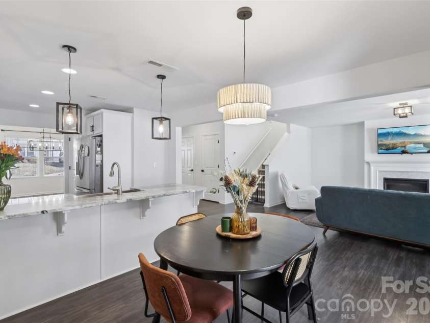 826 Newfound Hollow Drive, Charlotte, NC 28214.  MLS# CAR4343453, YatesRealty ID 1942. 