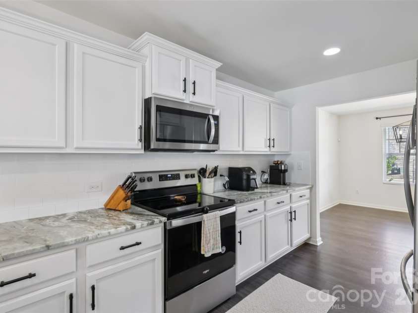826 Newfound Hollow Drive, Charlotte, NC 28214.  MLS# CAR4343453, YatesRealty ID 1942. 