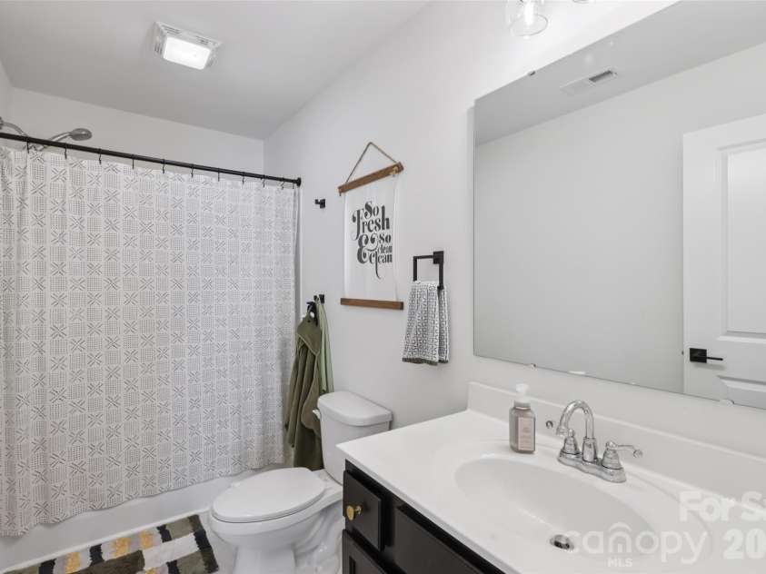 826 Newfound Hollow Drive, Charlotte, NC 28214.  MLS# CAR4343453, YatesRealty ID 1942. 