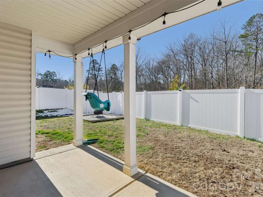 826 Newfound Hollow Drive, Charlotte, NC 28214.  MLS# CAR4343453, YatesRealty ID 1942. 