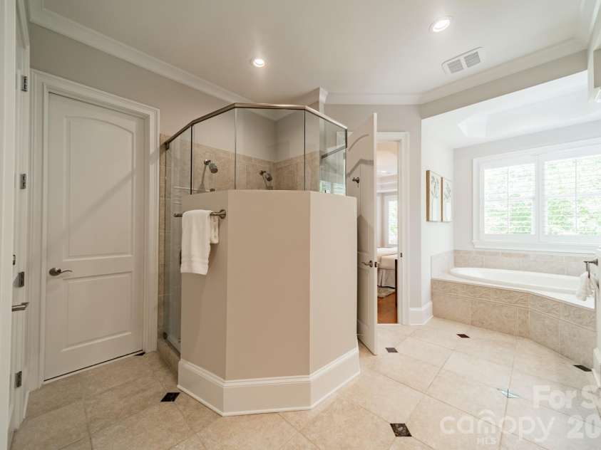 106 Hadley Harbor Court, Mooresville, NC 28117.  MLS# CAR4376034, YatesRealty ID 19420. 
