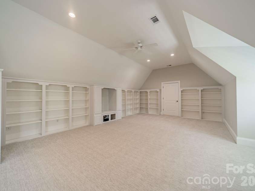106 Hadley Harbor Court, Mooresville, NC 28117.  MLS# CAR4376034, YatesRealty ID 19420. 