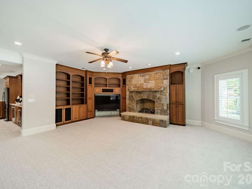 106 Hadley Harbor Court, Mooresville, NC 28117.  MLS# CAR4376034, YatesRealty ID 19420. 