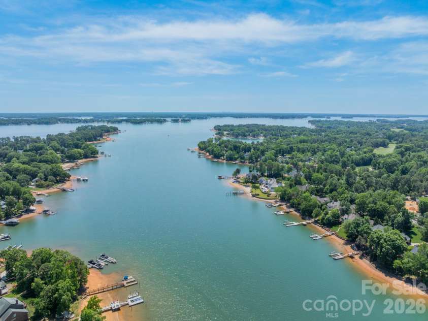 106 Hadley Harbor Court, Mooresville, NC 28117.  MLS# CAR4376034, YatesRealty ID 19420. 