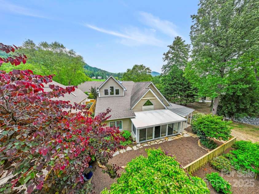 50 Beekeeper Trail, Swannanoa, NC 28778.  MLS# CAR4268124, YatesRealty ID 19420. 