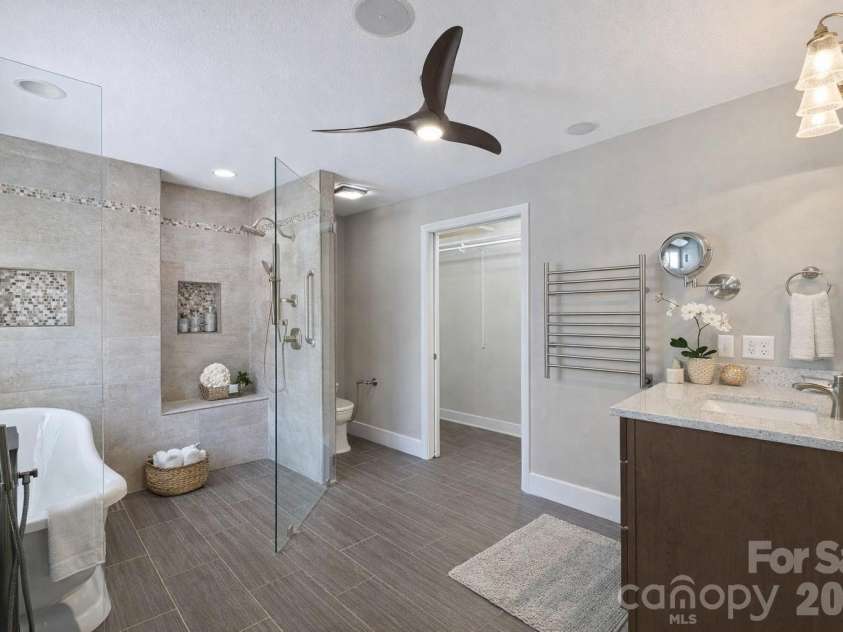 50 Beekeeper Trail, Swannanoa, NC 28778.  MLS# CAR4333186, YatesRealty ID 19420. 