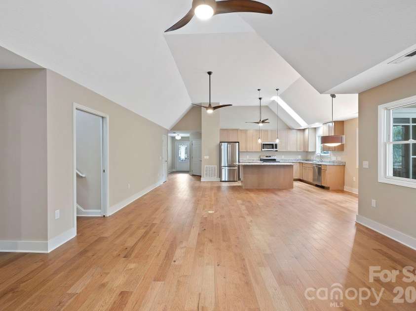 50 Beekeeper Trail, Swannanoa, NC 28778.  MLS# CAR4333186, YatesRealty ID 19420. 