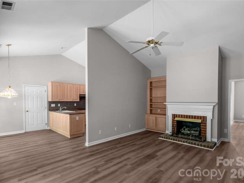 10713 Ridge Acres Road, Charlotte, NC 28214.  MLS# CAR4360021, YatesRealty ID 19421. 