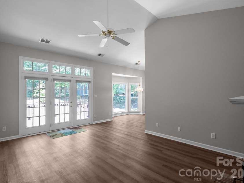 10713 Ridge Acres Road, Charlotte, NC 28214.  MLS# CAR4360021, YatesRealty ID 19421. 