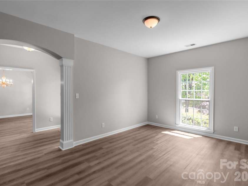 10713 Ridge Acres Road, Charlotte, NC 28214.  MLS# CAR4360021, YatesRealty ID 19421. 