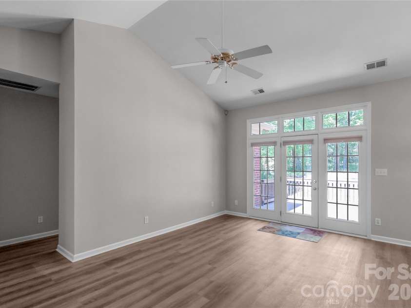 10713 Ridge Acres Road, Charlotte, NC 28214.  MLS# CAR4360021, YatesRealty ID 19421. 