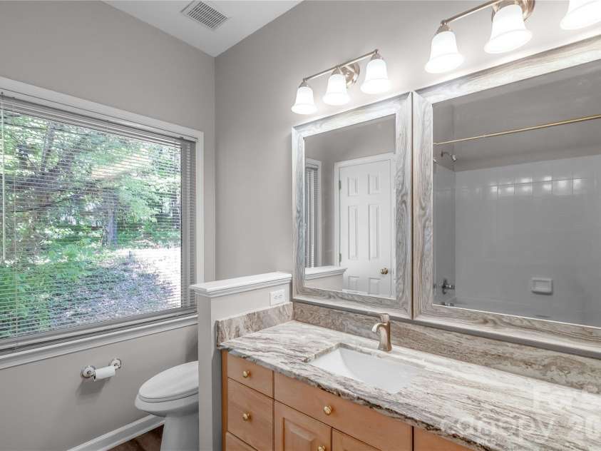 10713 Ridge Acres Road, Charlotte, NC 28214.  MLS# CAR4360021, YatesRealty ID 19421. 
