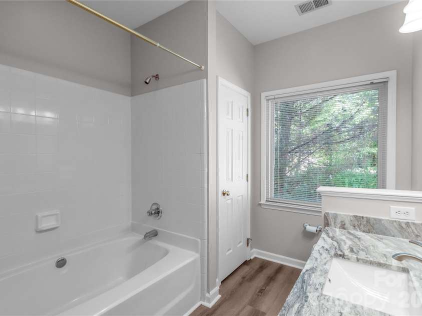 10713 Ridge Acres Road, Charlotte, NC 28214.  MLS# CAR4360021, YatesRealty ID 19421. 