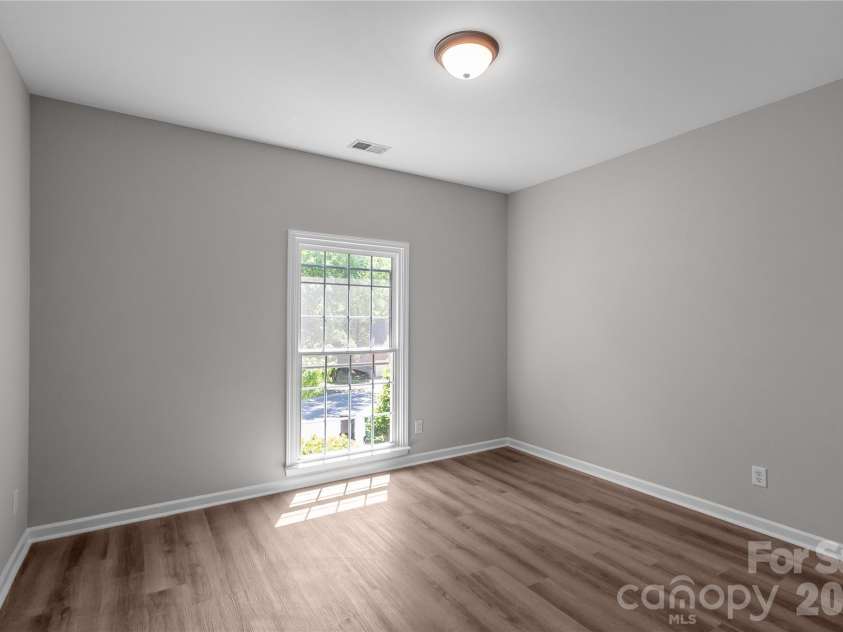 10713 Ridge Acres Road, Charlotte, NC 28214.  MLS# CAR4360021, YatesRealty ID 19421. 