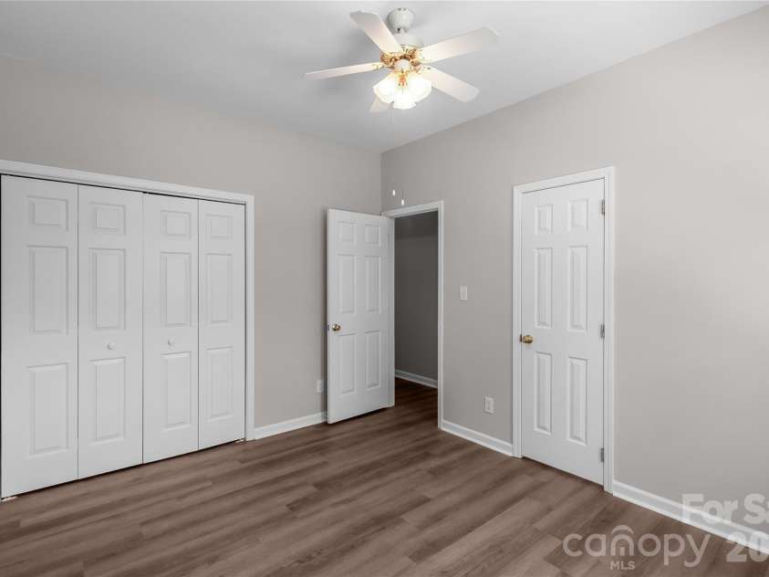 10713 Ridge Acres Road, Charlotte, NC 28214.  MLS# CAR4360021, YatesRealty ID 19421. 