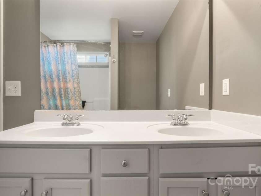 2120 Turtle Point Road, Charlotte, NC 28262.  MLS# CAR4245898, YatesRealty ID 19421. 