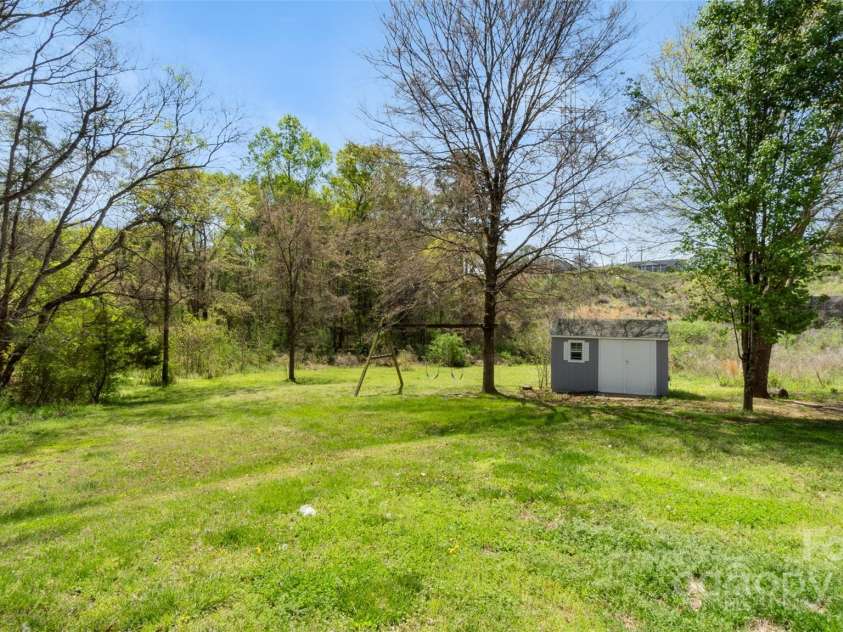 2120 Turtle Point Road, Charlotte, NC 28262.  MLS# CAR4245898, YatesRealty ID 19421. 