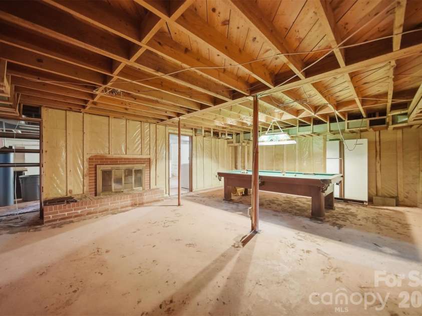 105 Ann Street, Morganton, NC 28655.  MLS# CAR4371438, YatesRealty ID 19422. 