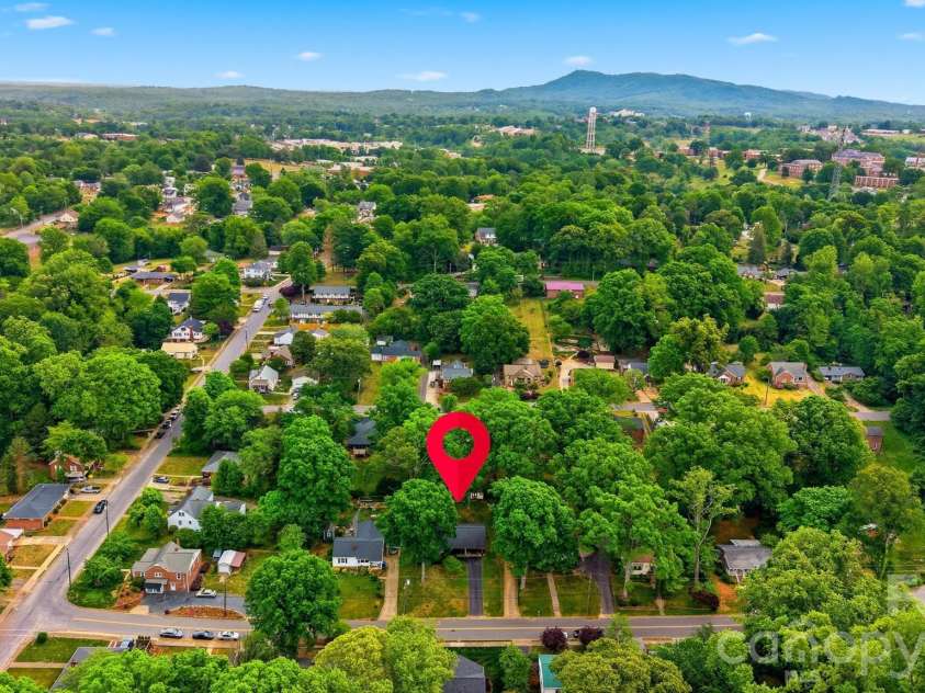 105 Ann Street, Morganton, NC 28655.  MLS# CAR4371438, YatesRealty ID 19422. 