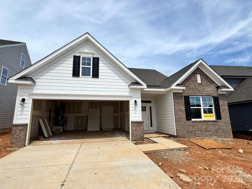 1453 Ardmore Drive, Sherrills Ford, NC 28673.  MLS# CAR4237676, YatesRealty ID 19423. 