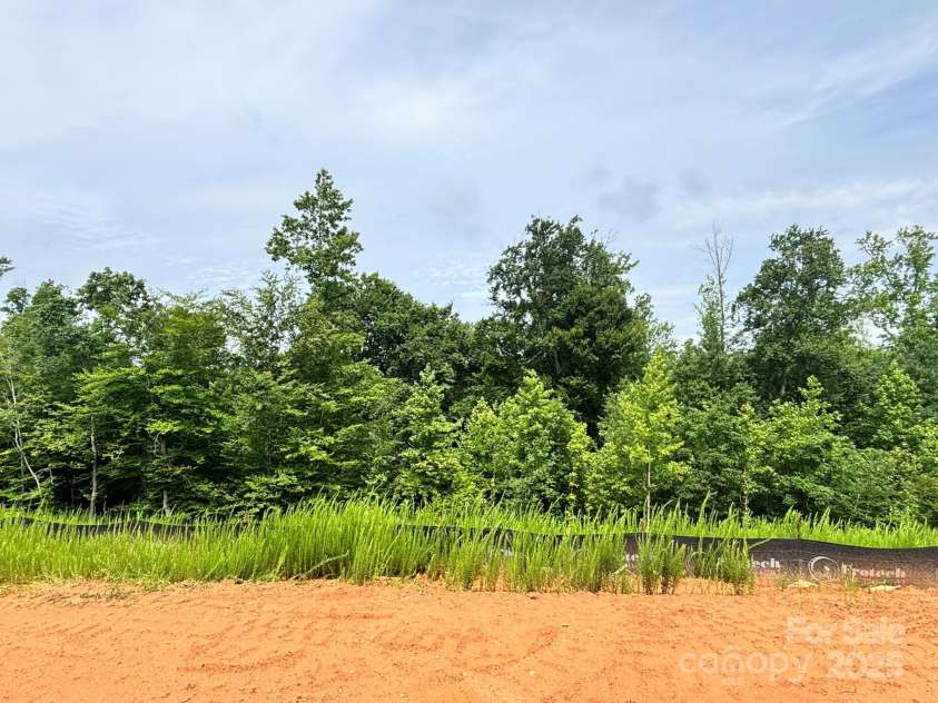 1453 Ardmore Drive, Sherrills Ford, NC 28673.  MLS# CAR4237676, YatesRealty ID 19423. 