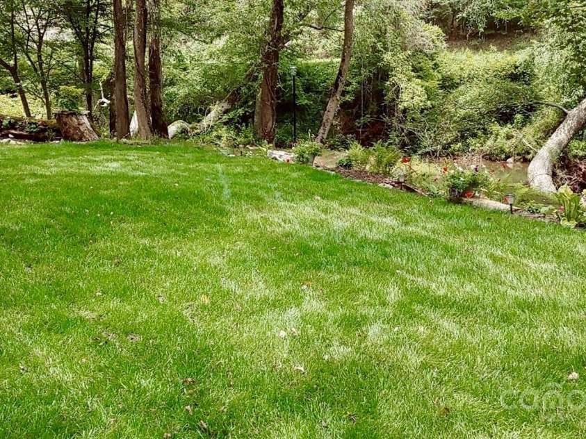 5688 Winding River Road, Lenoir, NC 28645.  MLS# CAR4258308, YatesRealty ID 19424. 