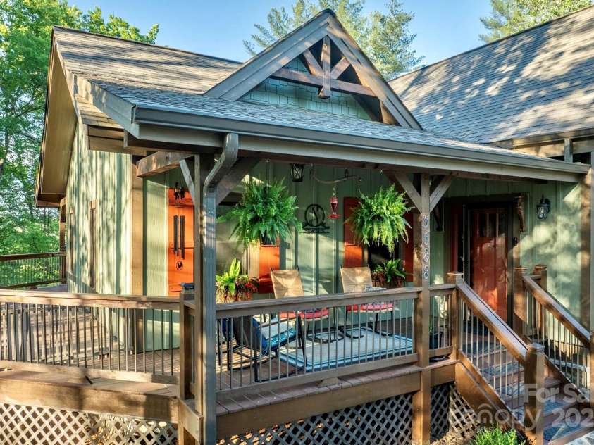 5688 Winding River Road, Lenoir, NC 28645.  MLS# CAR4258308, YatesRealty ID 19424. 