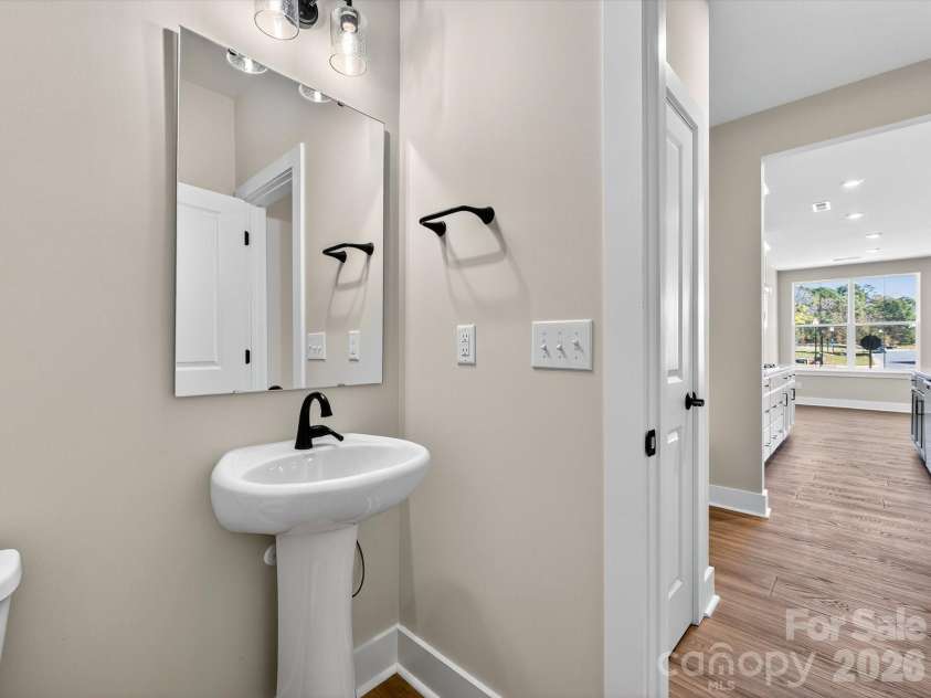 325 Ardmore Drive, Belmont, NC 28012.  MLS# CAR4378189, YatesRealty ID 19425. First floor powder
