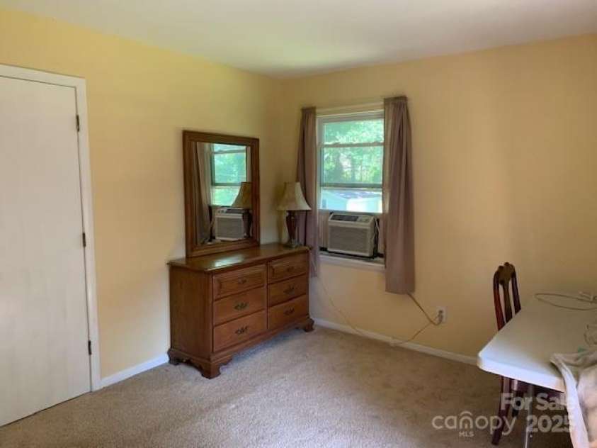 107 ROBLEIGH Drive, Hendersonville, NC 28739.  MLS# CAR4266575, YatesRealty ID 19426. A HOME YOU NEED TO ADOPT FOR YOUR'S