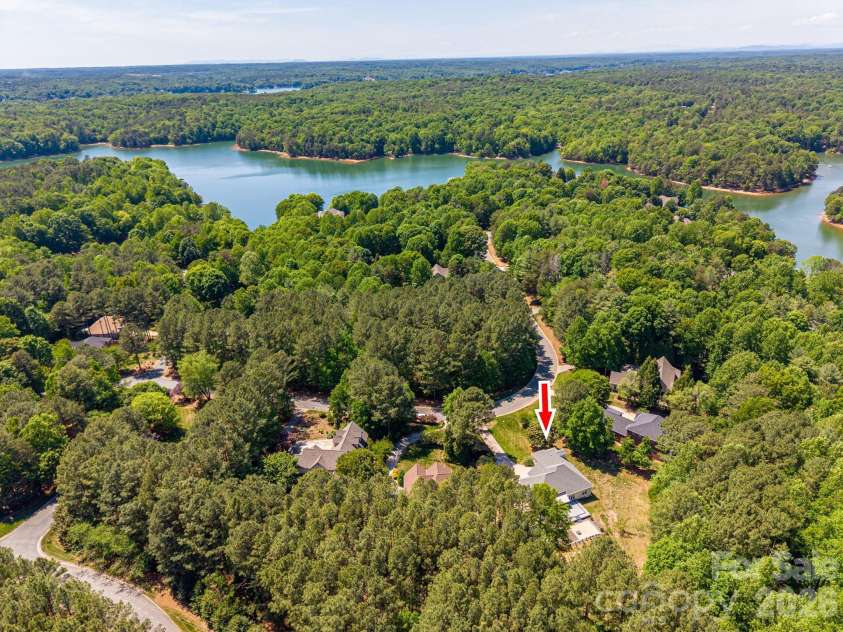 122 Maple View Drive, Troutman, NC 28166.  MLS# CAR4378569, YatesRealty ID 19426. 