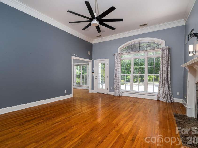 122 Maple View Drive, Troutman, NC 28166.  MLS# CAR4378569, YatesRealty ID 19426. 