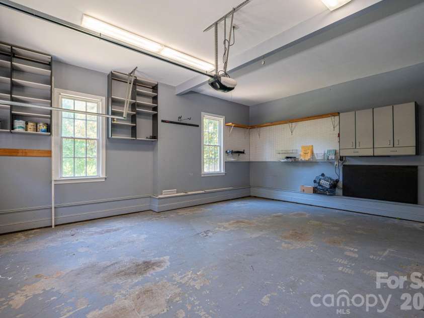 122 Maple View Drive, Troutman, NC 28166.  MLS# CAR4378569, YatesRealty ID 19426. 