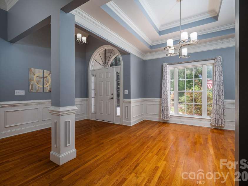 122 Maple View Drive, Troutman, NC 28166.  MLS# CAR4378569, YatesRealty ID 19426. Dining room