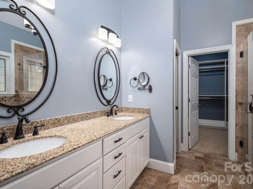 122 Maple View Drive, Troutman, NC 28166.  MLS# CAR4378569, YatesRealty ID 19426. Primary bathroom